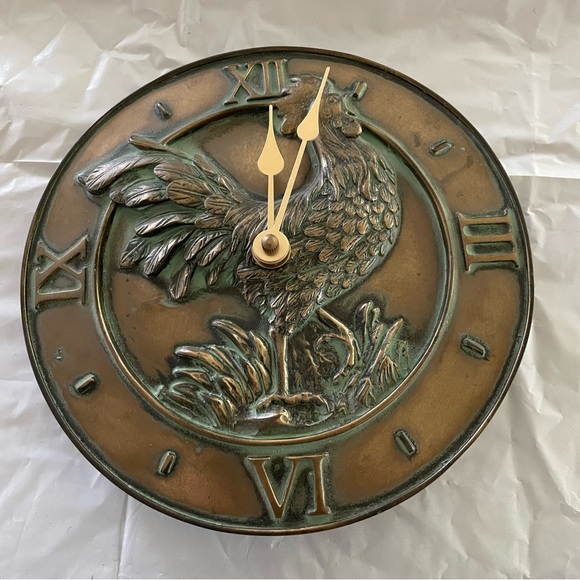 Kirch Clock company “Hen-Feathers”Style Rooster Wall Clock. Ceramic